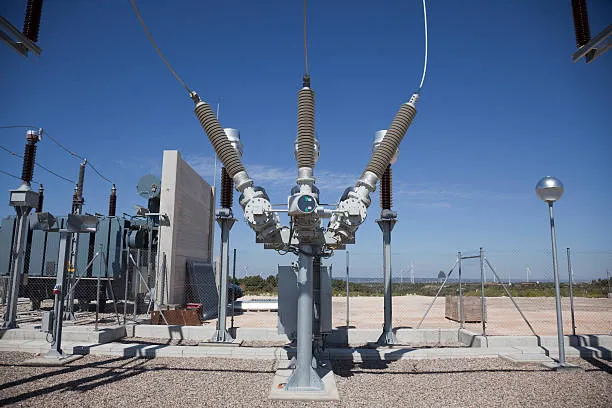 Advanced Medium and High voltage Circuit Breaker